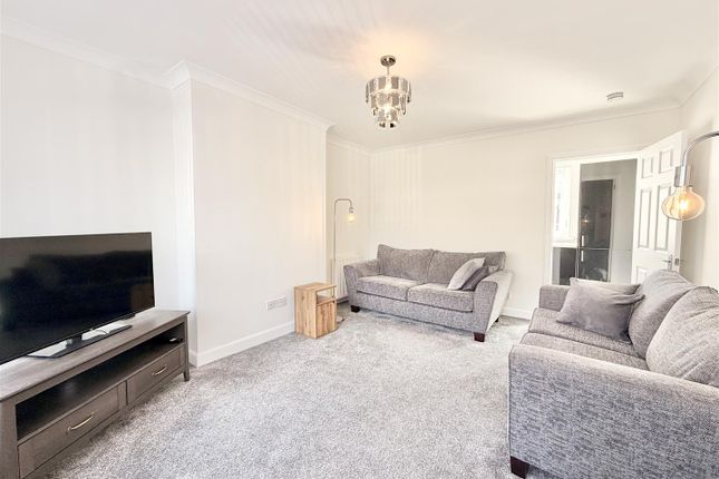21, Hume Drive, Glasgow photo 3