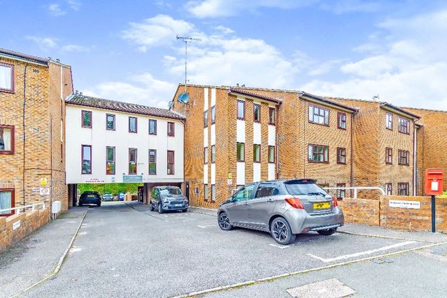 Thumbnail Flat for sale in Croydon Road, Caterham, Surrey