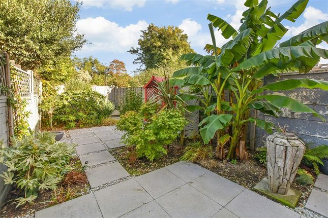 St. Nicholas Terrace, Hythe photo 4