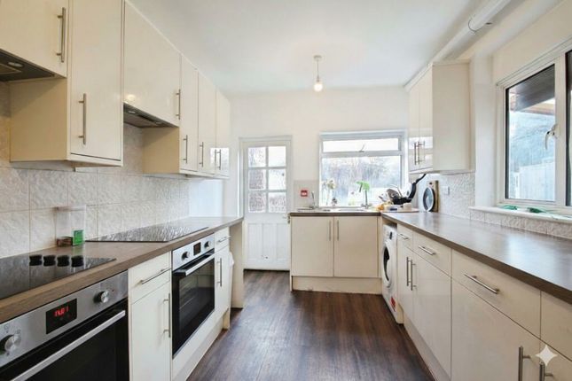Bellclose Road, West Drayton photo 3