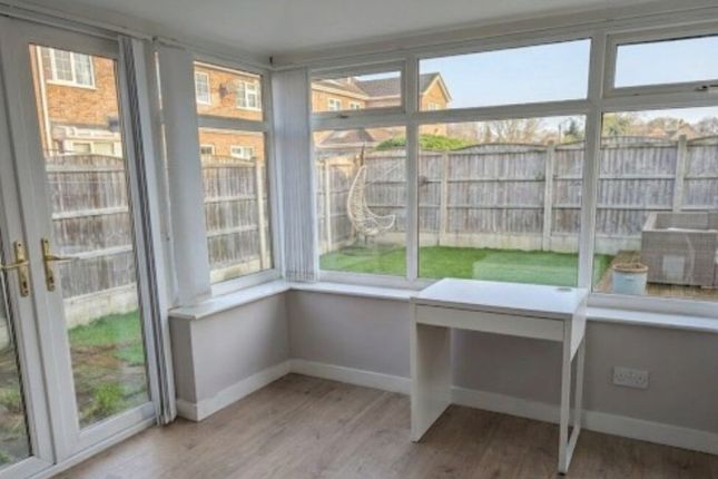 8 Deer Park Court, Monk Fryston, Leeds photo 2