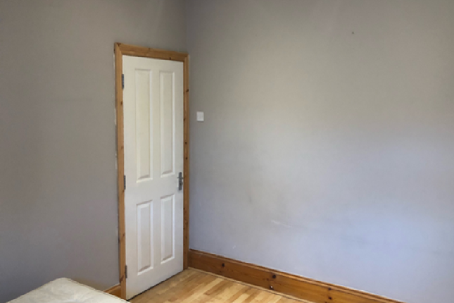 Thumbnail Room to rent in Downshill Park Road, London
