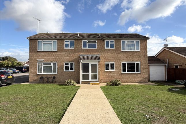 Fairlop Close, Essex photo 2