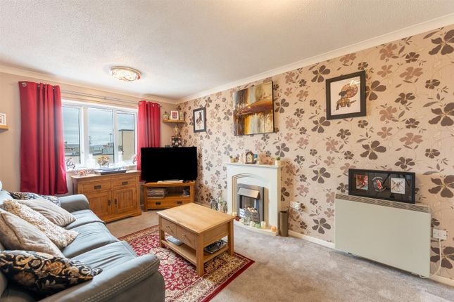 Flat 42, Birnbeck Court, Carlton Street, Weston-Super-Mare photo 3