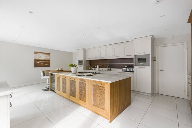 9, Parkgate Avenue, Hadley Wood photo 4