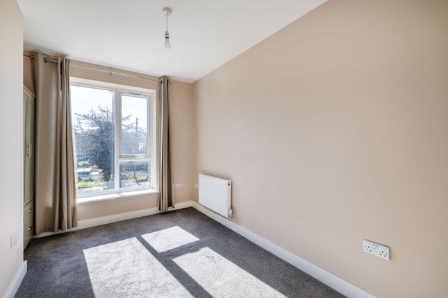 Flat for sale in Pampisford Road, Purley