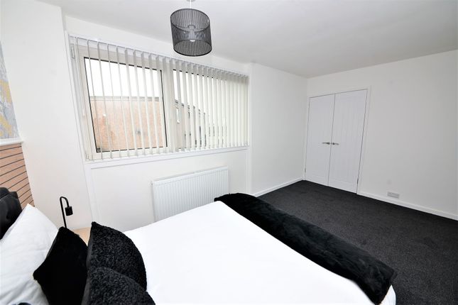 11 Ancrum Court, Glenrothes photo 3