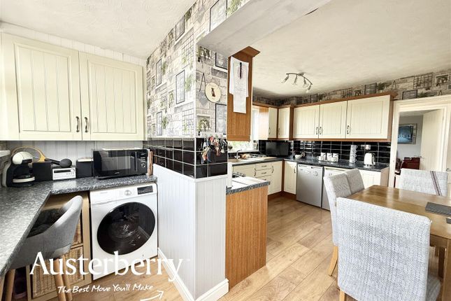 64, Hoveringham Drive, Stoke-On-Trent photo 5
