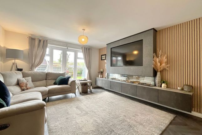 3 Ernie Tagg Road, Crewe photo 2