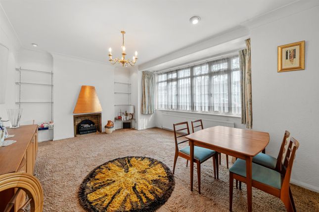 62, Grove Park Road, London photo 2