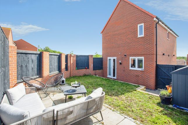 19, Blackbird Grove, Doncaster photo 4