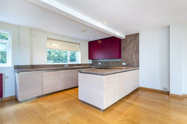88, Great Brownings, London photo 4
