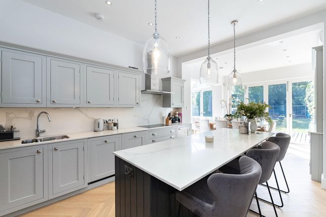 88, Ember Lane, Esher photo 4