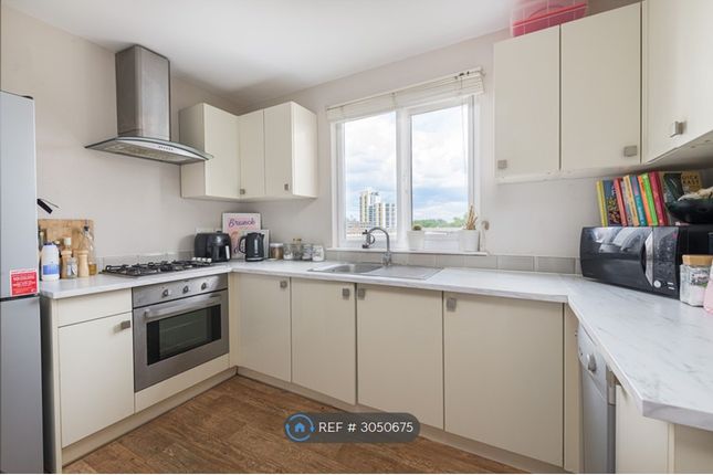 Flat, Stockwell Road, London photo 3