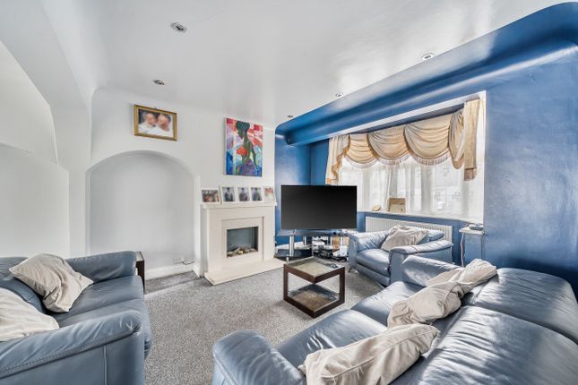 8, Glenhurst Rise, London photo 2