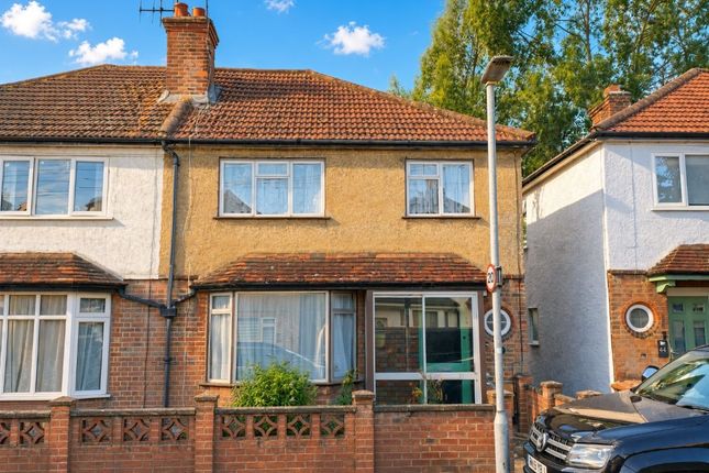 3-bed semi-detached on 46, Adrian Road, Abbots Langley, £320,000