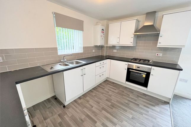 27 Ferridays Fields, Telford photo 2