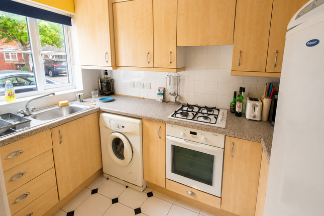 5, Dandelion Close, Rush Green photo 3
