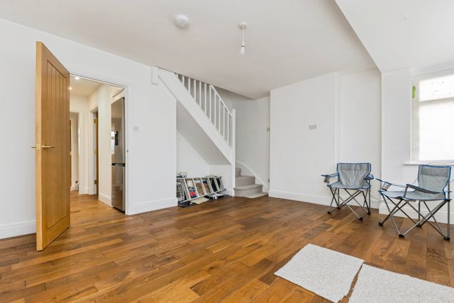 1, Sea Glebe Way, Clacton-on-Sea photo 3