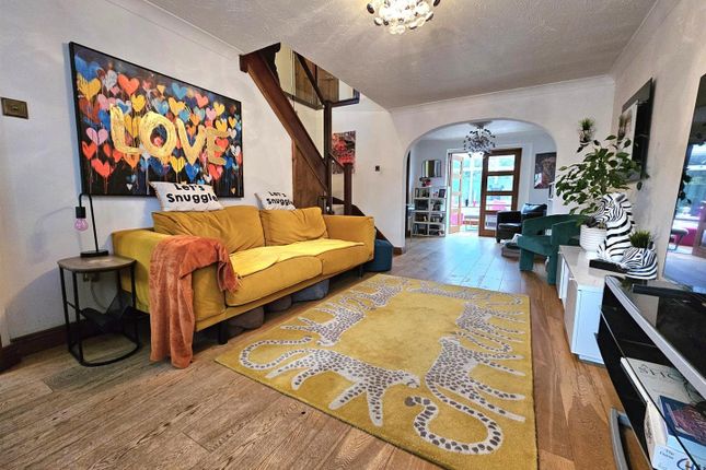 53, Stocken Close, Hucclecote photo 2