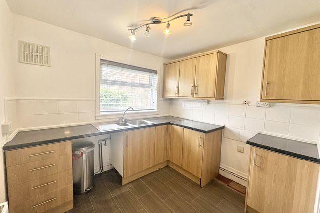 58, Broomlands Drive, Irvine photo 4