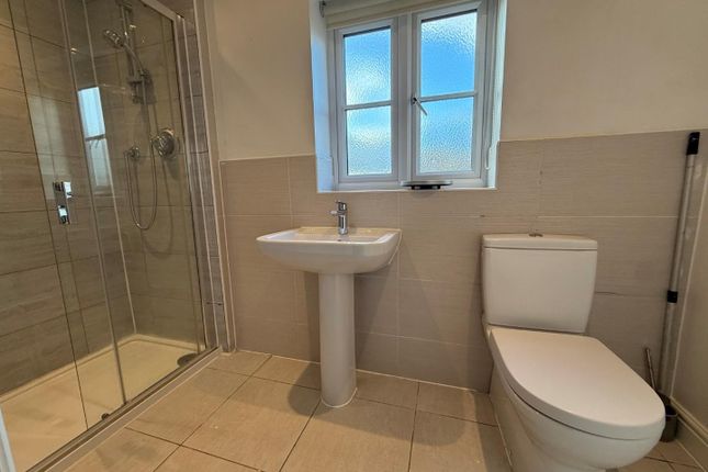 14, Violet Close, Northampton photo 5