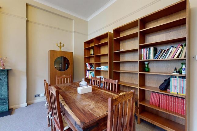 Flat 1, 32 Elsham Road, London photo 3