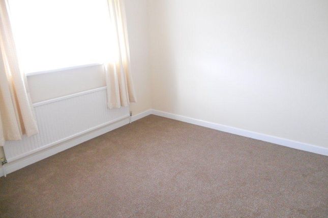 Flat to rent in Maple Road, Penarth