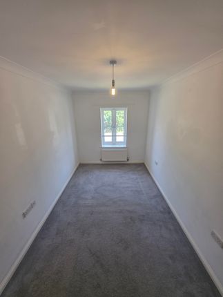 Flat 3 Sterling , Pound Road, Bursledon photo 5