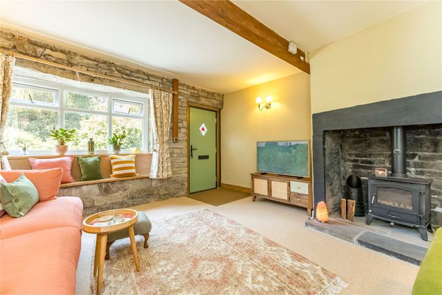 37, Blackmoorfoot, Huddersfield photo 2