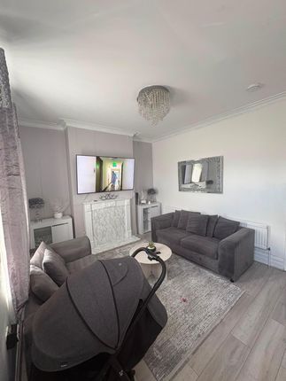 14, Prescott Terrace, Bradford photo 3
