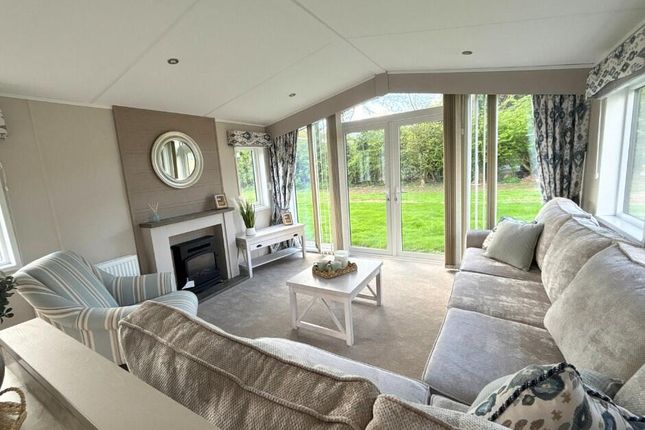 Carnaby Lakehouse Lodge, Akebar Park Country Park, Leyburn photo 4