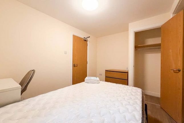 Flat 2, 11, Richmond Crescent,, Cardiff photo 5