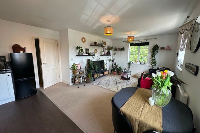 34 Ferguson Way, Ipswich photo 2