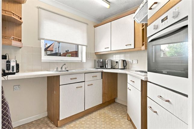 Flat 4, Burges Court,, Station Road, Essex photo 3