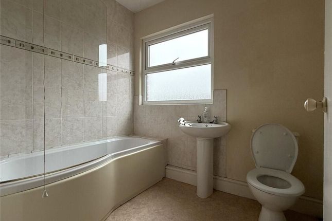 17, Mitton Gardens, Stourport-on-Severn photo 5