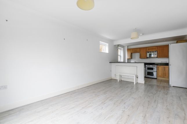 Flat 17, Bromley House, Compass Lane, Bromley photo 2
