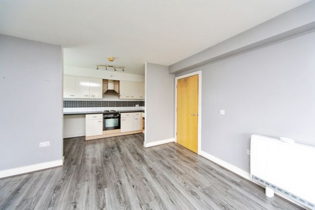 Taylforth Close, Liverpool photo 4