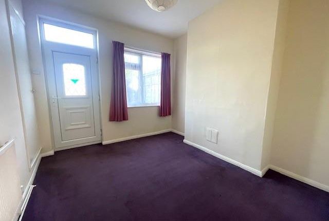 96, Vale Drive, Shirebrook photo 3