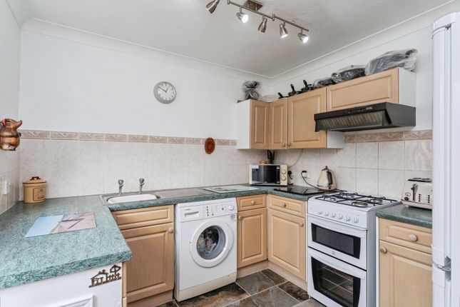 6, Woollam Drive, Cheshire photo 2