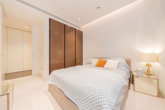 Apartment E204, Riverwalk, 161, Millbank, London photo 4