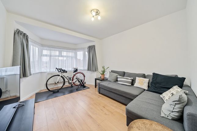 Thumbnail Flat for sale in Vancouver Road, Edgware, Middlesex