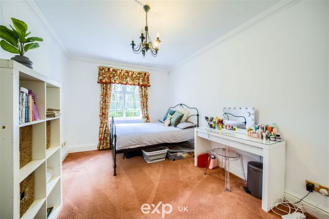 Flat for sale in Malvern Grange, Barnt Green