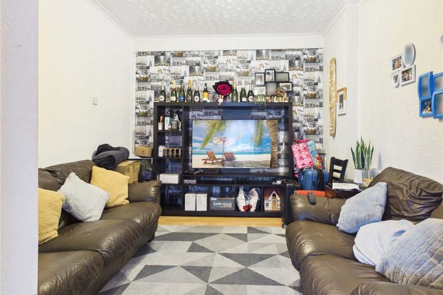 74, Baxter Road, London photo 3