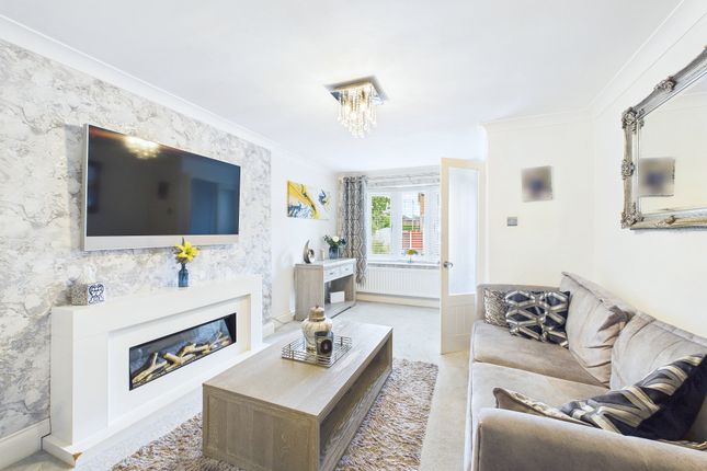 4, Magnolia  Close, Haydock photo 2