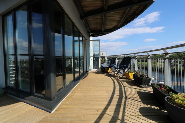 3-bed flat on 775 Alexandria, Victoria Wharf, Cardiff, £180,000