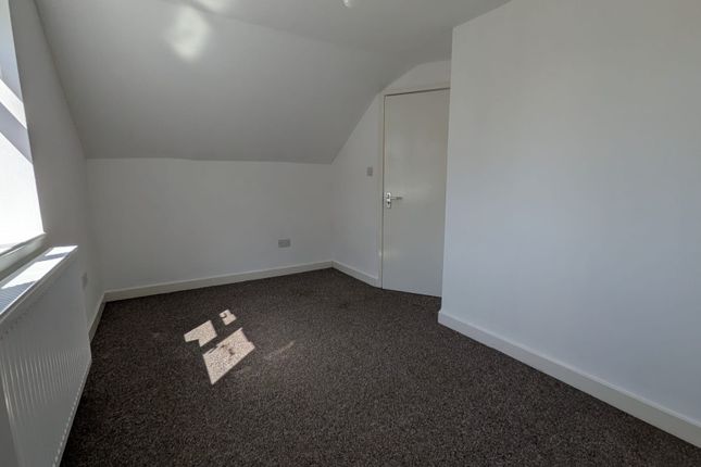 Flat 1, 58 - 60, Dean Road, Southampton photo 4