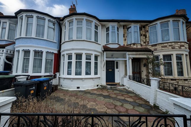 Thumbnail Terraced house to rent in Berkshire Gardens, London