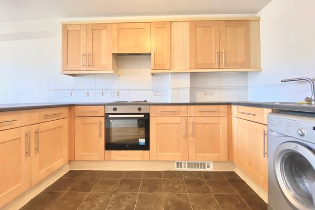 Flat to rent in Scotney Gardens, St Peters St, Maidstone