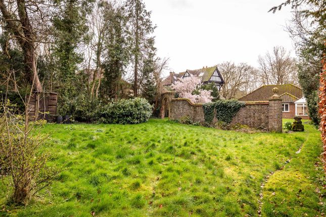 75, Wray Park Road, Reigate photo 3